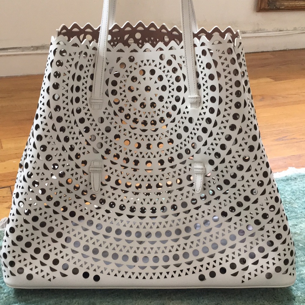 Alaia Tote on sale